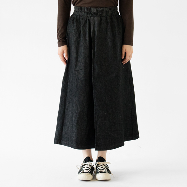 モデル身長162cm・BLACK