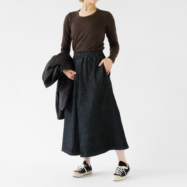 着用イメージ(モデル身長162cm・BLACK)