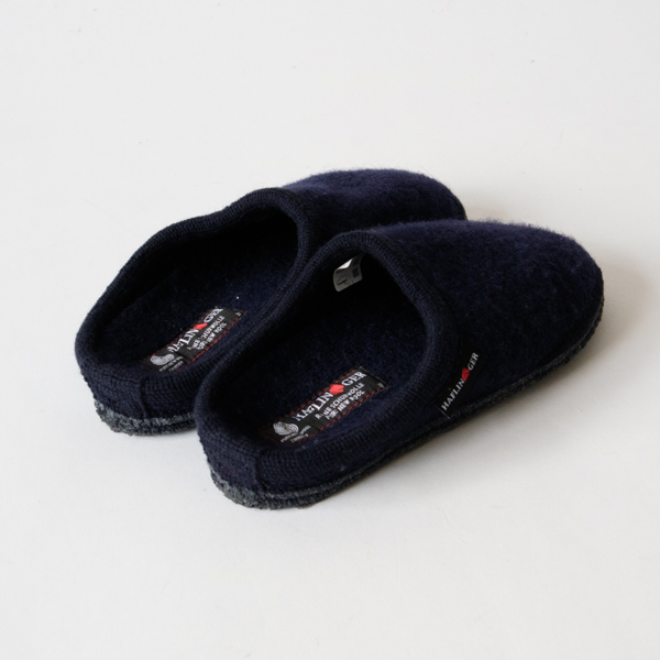 履いた時に足にフィットするよう、履き口は小さめに作られています※お届けする商品にはインソールにタグは付いていません。※お届けする商品にはインソールにタグは付いていません。 履いた時に足にフィットするよう、履き口は小さめに作られています※お届けする商品にはインソールにタグは付いていません。※お届けする商品にはインソールにタグは付いていません。