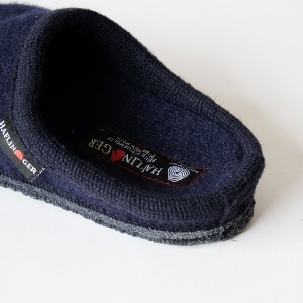 着地時の衝撃吸収にも十分配慮され、足との一体感があります 着地時の衝撃吸収にも十分配慮され、足との一体感があります