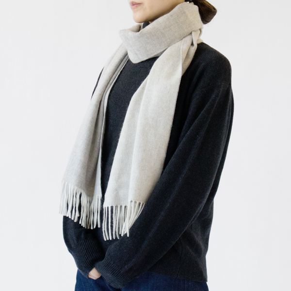 着用イメージ(White×Silver Reversible) 着用イメージ(White×Silver Reversible)