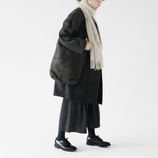 着用イメージ(White×Silver Reversible)