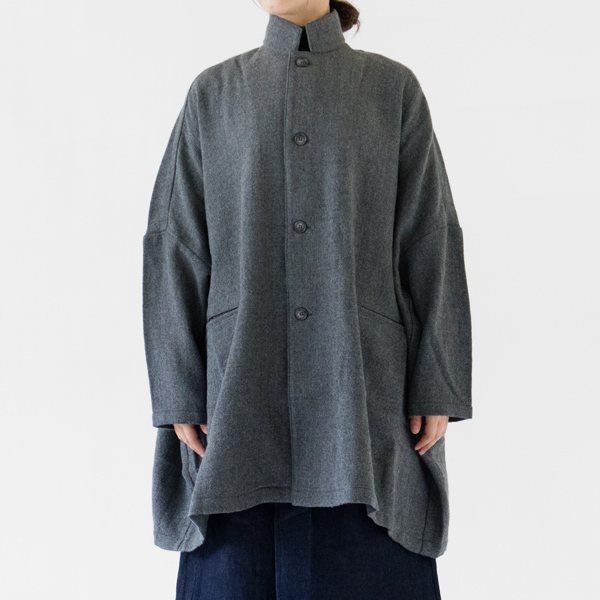 モデル身長:162cm(GREY) モデル身長:162cm(GREY)