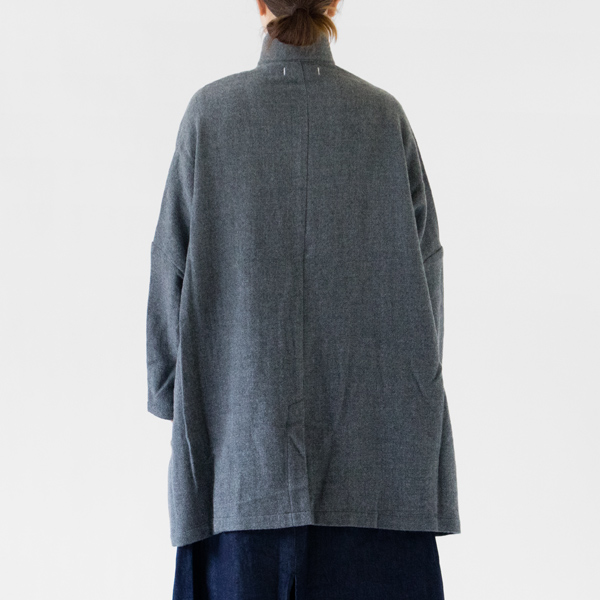 モデル身長:162cm(GREY) モデル身長:162cm(GREY)