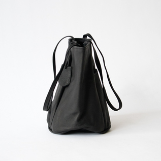 BLACK ※チャームは付属していません。 BLACK ※チャームは付属していません。