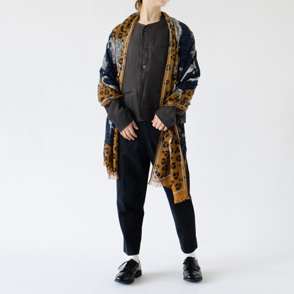 BLACK（モデル身長：162cm）
