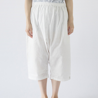 WHITE（モデル身長162cm）