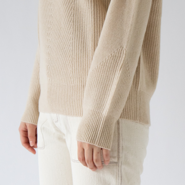 少し長めの裾丈と袖丈 少し長めの裾丈と袖丈