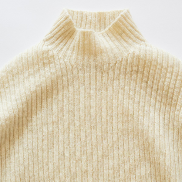 首元まで温めてくれるタートルネック(WHITE) 首元まで温めてくれるタートルネック(WHITE)