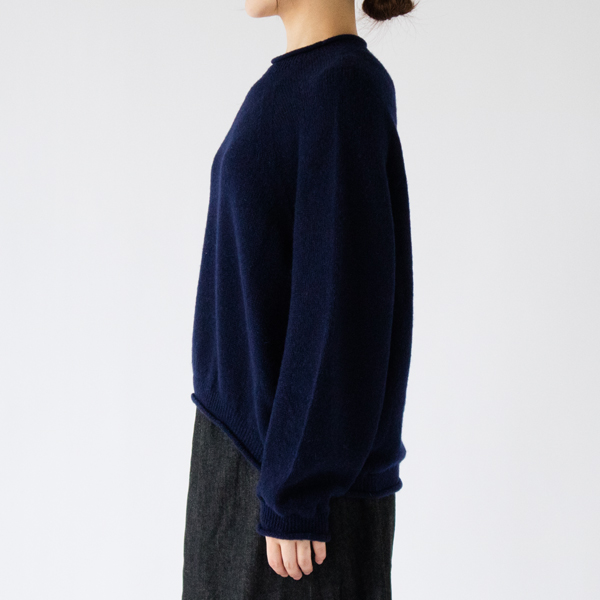 モンゴリアンウール カーブセーター(NAVY)