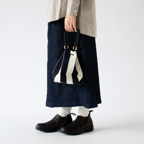 軽いためデイリーに使いやすいのが特徴です（BLACK）
