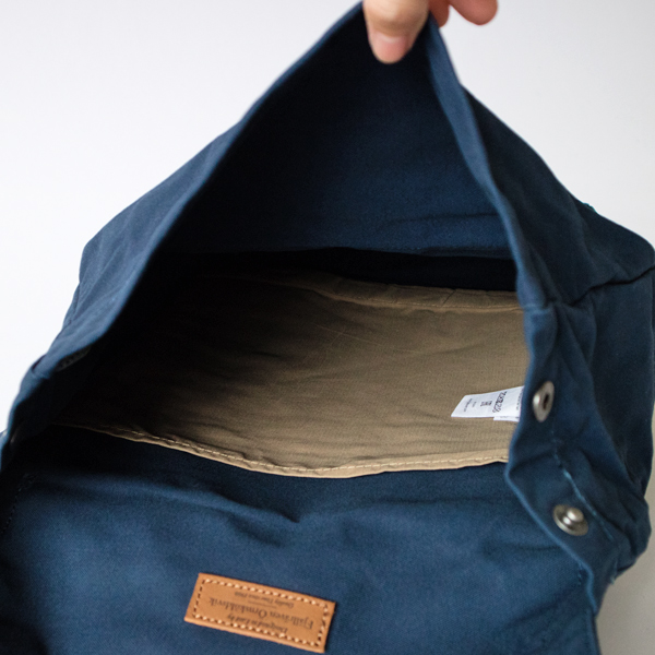 開口部は広く開くため荷物を出し入れしやすく、見つけやすくなっています
