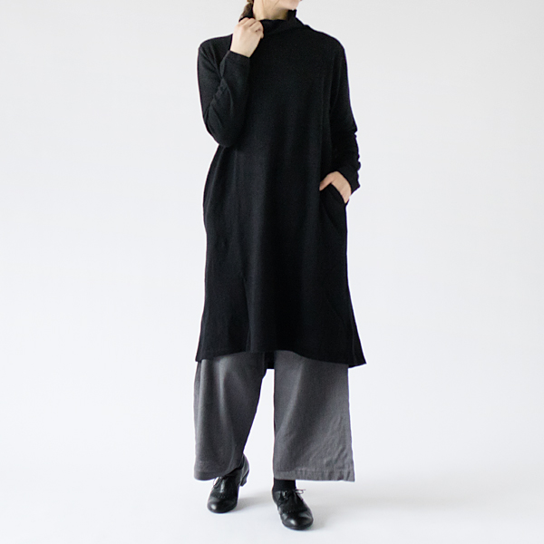 ワイドパンツと合わせてクールでモードな印象に(BLACK、モデル身長：162cm)