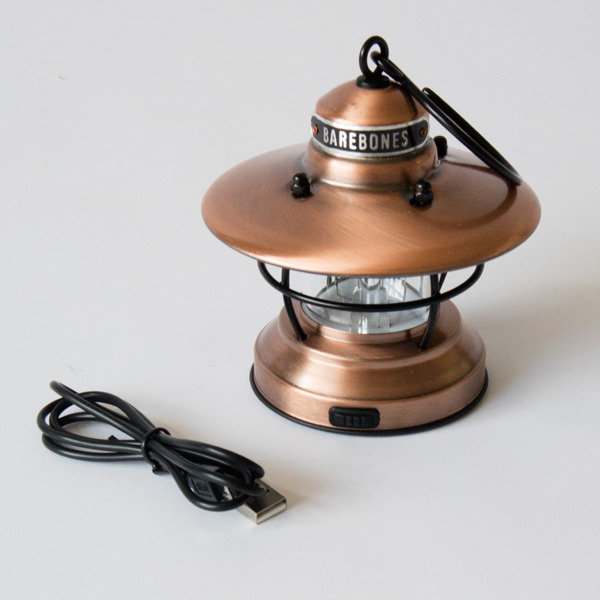 USBケーブルが付属しています(COPPER)