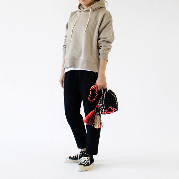 モデル身長：162cm(BLACK(1819))