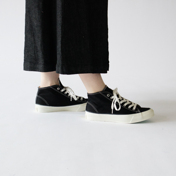 デッキシューズ LO12 BLACK