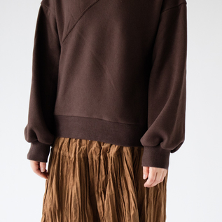 袖口はふんわりとボリュームを持たせて可愛らしい仕上がりに(BROWN) 袖口はふんわりとボリュームを持たせて可愛らしい仕上がりに(BROWN)