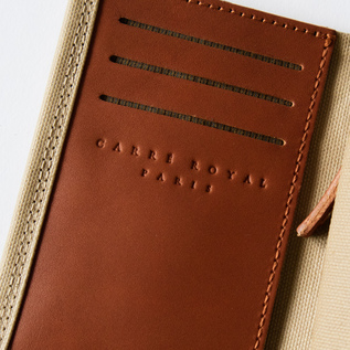 ベジタブルタンニン鞣しを施した革(BEIGE) ベジタブルタンニン鞣しを施した革(BEIGE)