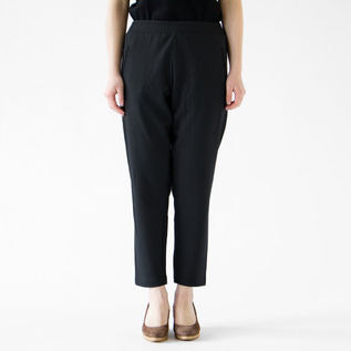 モデル身長:162cm (BLACK) モデル身長:162cm (BLACK)