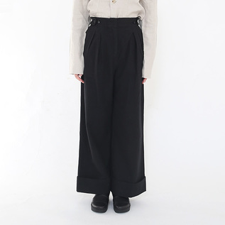 身長164cm・BLACK