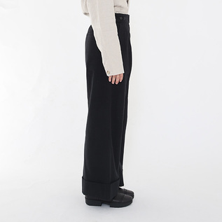 身長164cm・BLACK