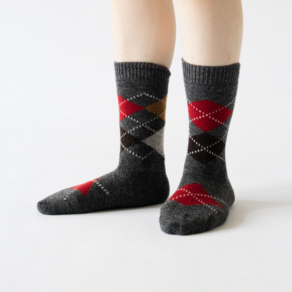 ふくらはぎまでの丈感(チャコール) ふくらはぎまでの丈感(チャコール)