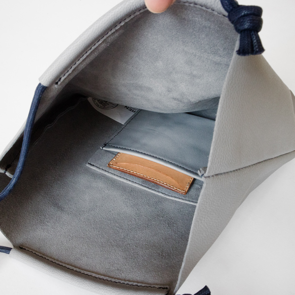 ICカードやチケット入れとして(GREY-NAVY)