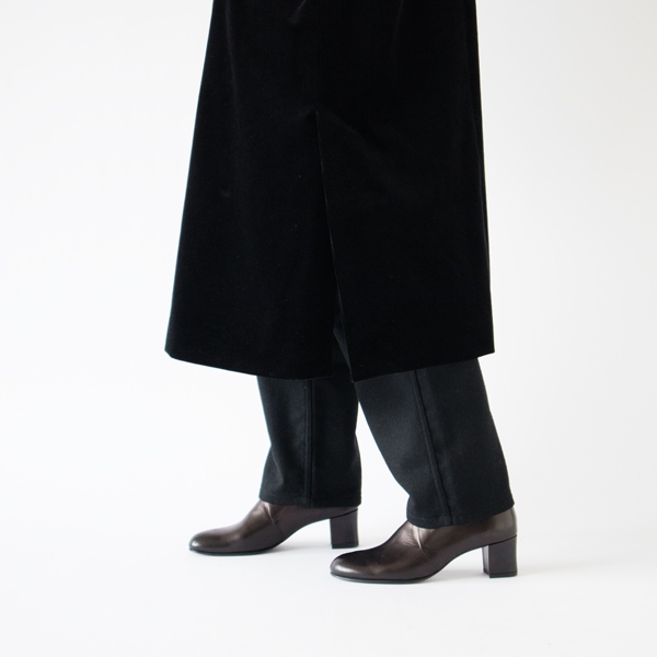 サイドベンツでクラシカルな印象に サイドベンツでクラシカルな印象に