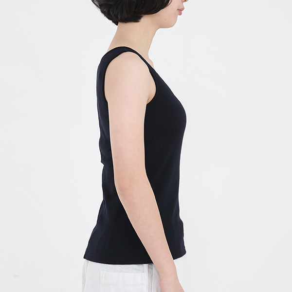 モデル身長164cm・NAVY