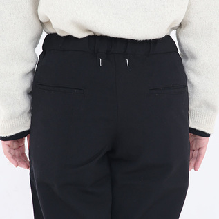 ウエストは後のみゴム仕様(BLACK)