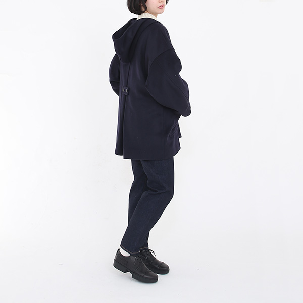 カジュアルなパンツスタイル(NAVY、モデル身長：164cm)