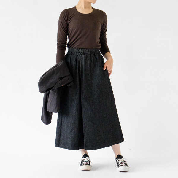 モデル身長：162cm(BROWN)