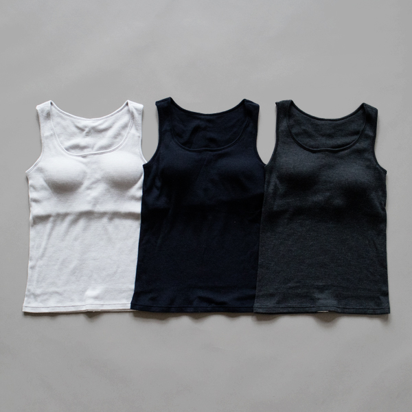 左：L.GREY、中央：NAVY、右：C.GREY