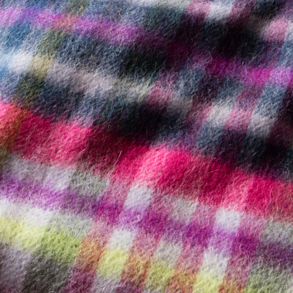 ラムウールの優しく滑らかな質感 ラムウールの優しく滑らかな質感