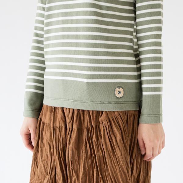 スカートにもパンツにも合わせやすい丈感 スカートにもパンツにも合わせやすい丈感