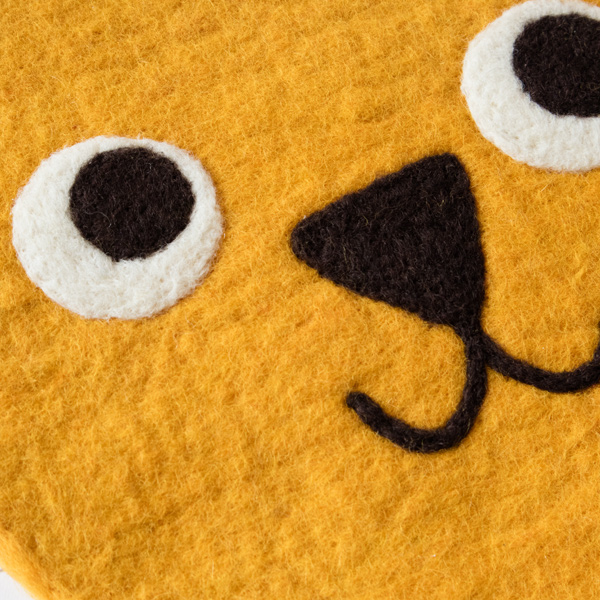 ウールをしっかりと圧縮して作られています(アイノ YL) ウールをしっかりと圧縮して作られています(アイノ YL)