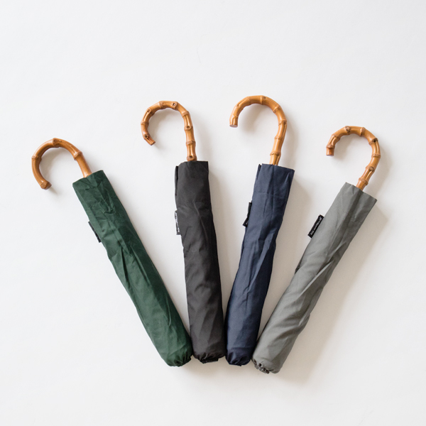 左から順に、GREEN、BLACK、NAVY、GREY