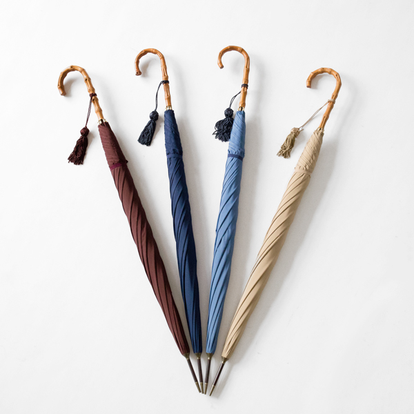 すっきり細身のシルエット すっきり細身のシルエット