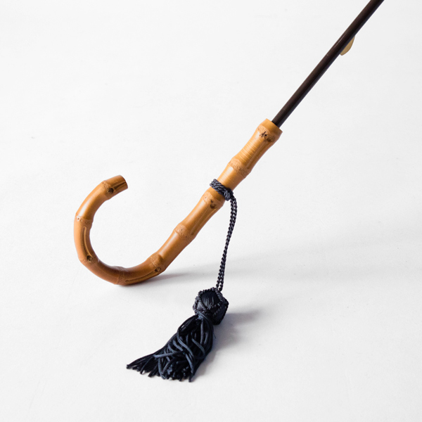 天然材のハンドルで経年変化が楽しめます 天然材のハンドルで経年変化が楽しめます