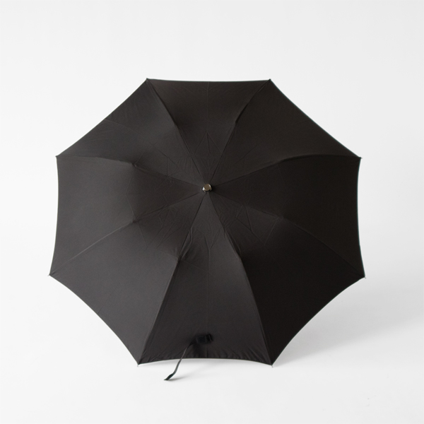 本骨で生地の面積が大きいのが特長(BLACK)