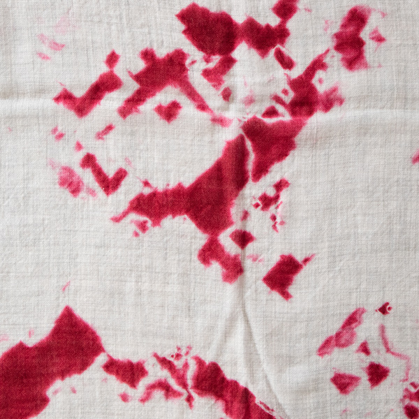 柄の出方は一点もの(CRIMSON ／LIGHT GREY)