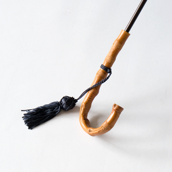 天然材のハンドルで経年変化が楽しめます 天然材のハンドルで経年変化が楽しめます