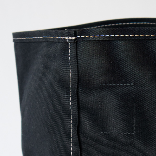 白色のステッチ(BLACK)