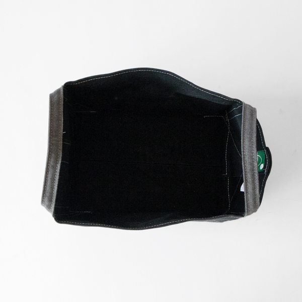 上から見た様子(BLACK)