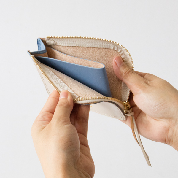 内ポケットはコインケースとして(IVORY×BABY BLUE)