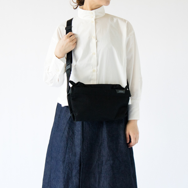 Sling（ボディバッグ）(MELBOURNE BLACK、身長162cm)