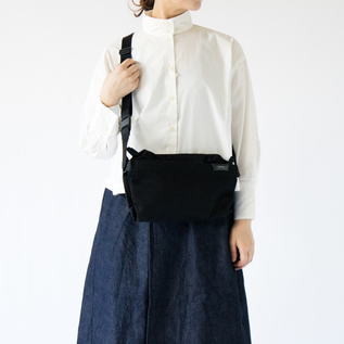 Sling(ボディバッグ)(MELBOURNE BLACK、身長162cm) Sling(ボディバッグ)(MELBOURNE BLACK、身長162cm)