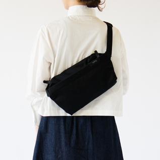 Sling(ボディバッグ)(MELBOURNE BLACK、身長162cm) Sling(ボディバッグ)(MELBOURNE BLACK、身長162cm)