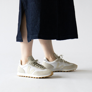 スニーカー RIO BRANCO / WHITE PIERRE NATURAL スニーカー RIO BRANCO / WHITE PIERRE NATURAL