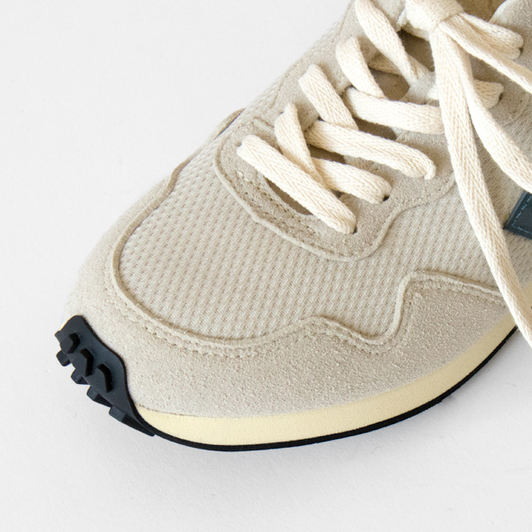 ヴィーガンレザーを取り入れたデザイン